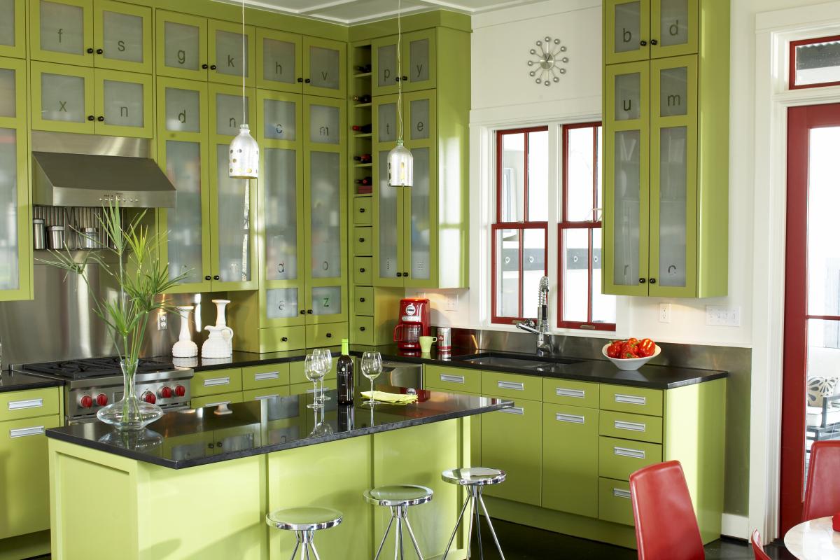 Кухонный интерьер в зеленых тонах